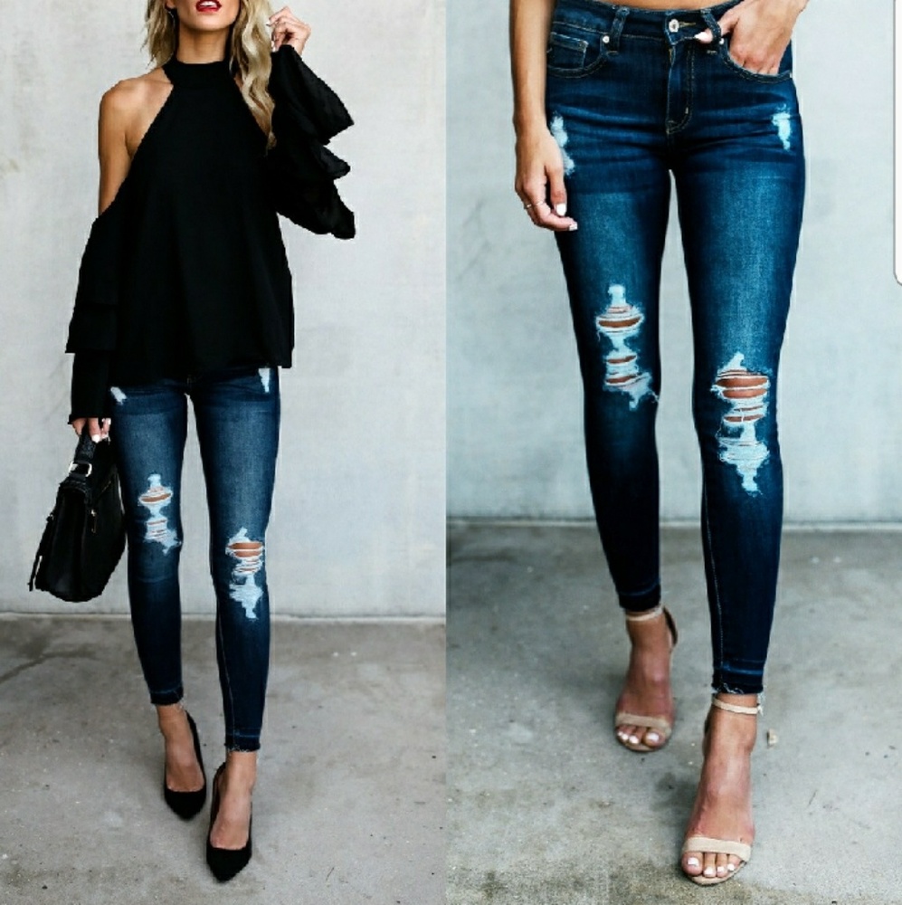 🍒🍒Dark Wash Skinny Jeans🍒🍒 - Picture 4 of 4